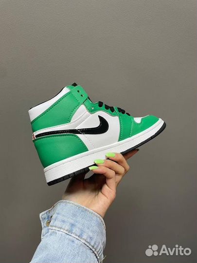 Кроссовки Nike Air Jordan 1 Retro “Lucky Green”
