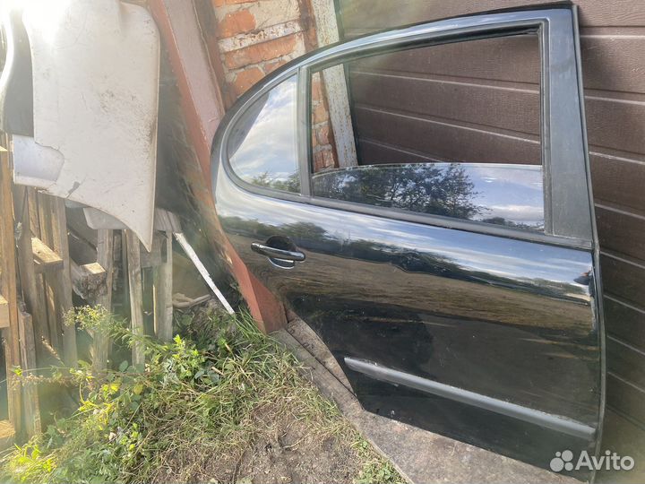 Дверь Seat Leon