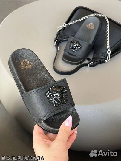 Шлепанцы женские versace