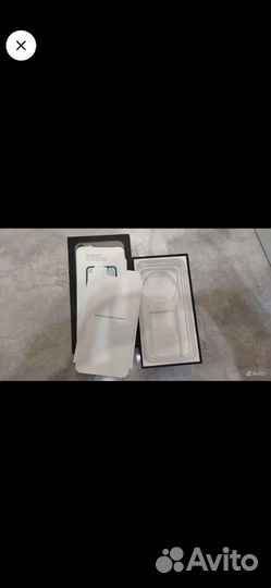 Коробка от iPhone 11 pro max