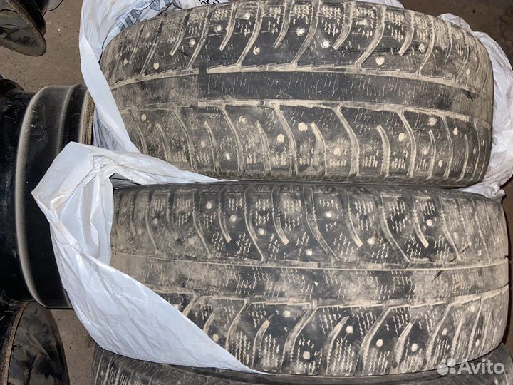 Bridgestone Blizzak LM005 DriveGuard 4.00/15.5 R5