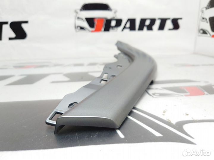 Накладка декоративная Mitsubishi Outlander II (200