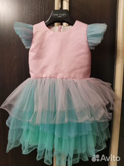 Нарядное платье для девочки 104 110