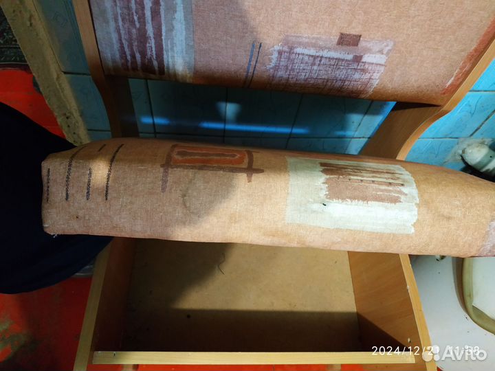 Скамейка для кухонного уголка