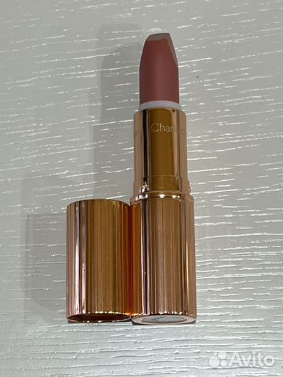 Помада Pillow Talk