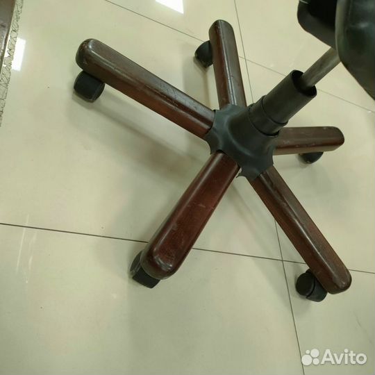 Кресло компьютерное IKEA markus