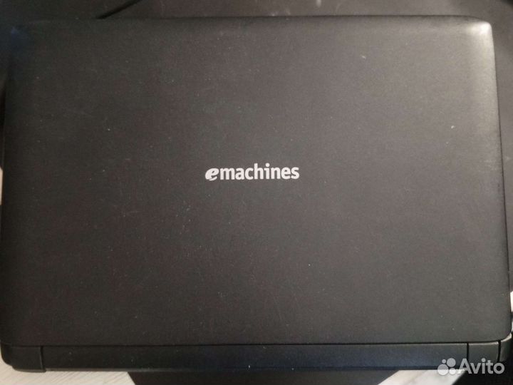Нетбук emachines