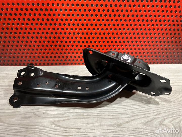 Рычаг задний левый Lexus Es axzh10 2020
