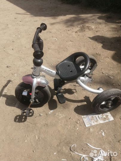 Детский трехколесный велосипед бу