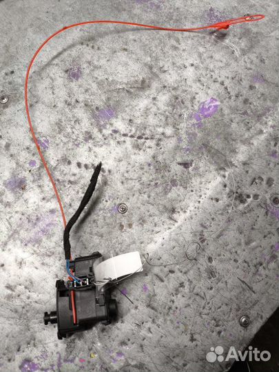 Активатор лючка бензобака Audi A4 B8