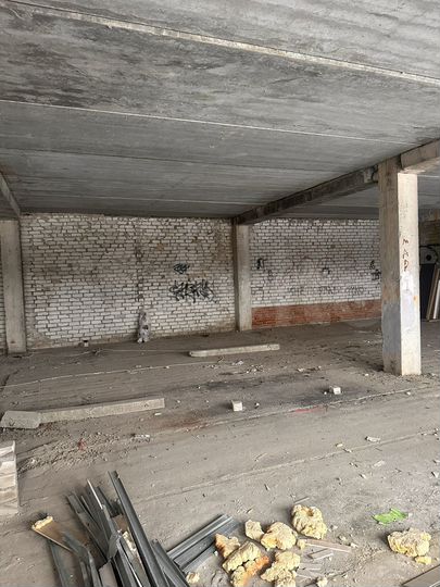 Здание, 600 м²