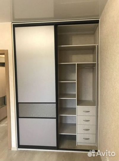 Угловой шкаф