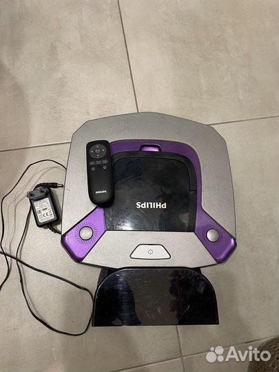 Робот пылесос philips FC8796/01
