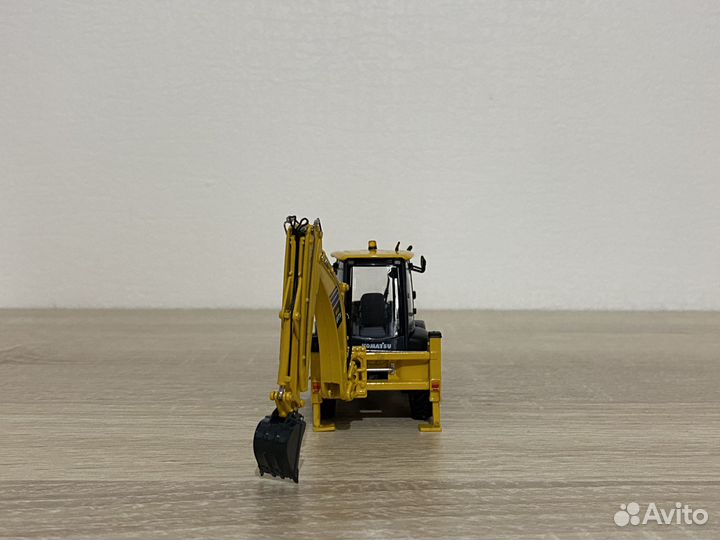 Модель экскаватора погрузчика Komatsu WB97S 1:50
