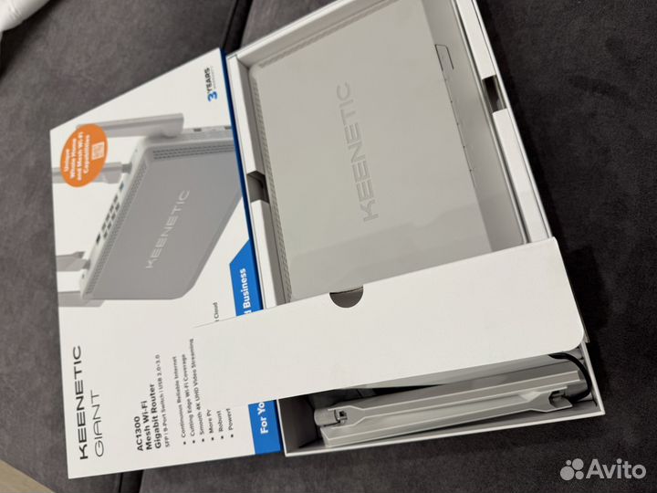 Wi-Fi роутер Keenetic Giant