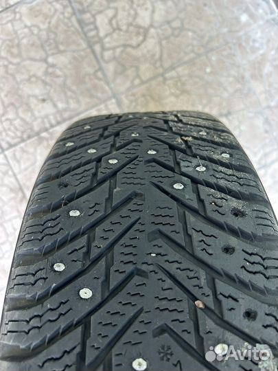 Nokian Tyres Hakkapeliitta 8 185/60 R15 88T