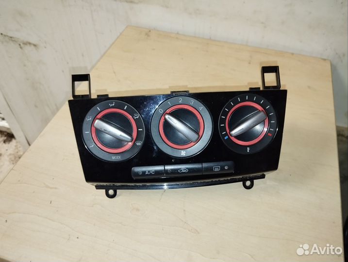 Блок управления печкой Mazda 3 BK