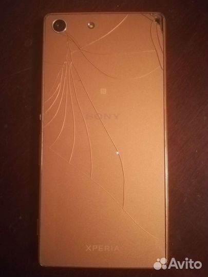 Телефон Sony m5