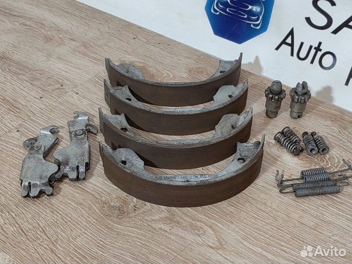 Колодки стояночного тормоза задние Bmw X5 E70