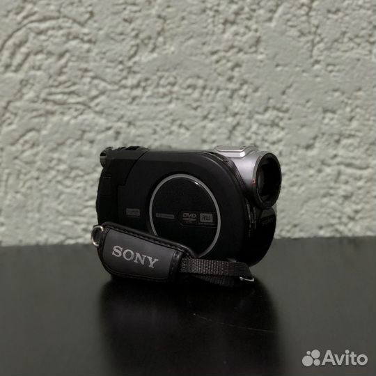 Видеокамера Sony Handycam