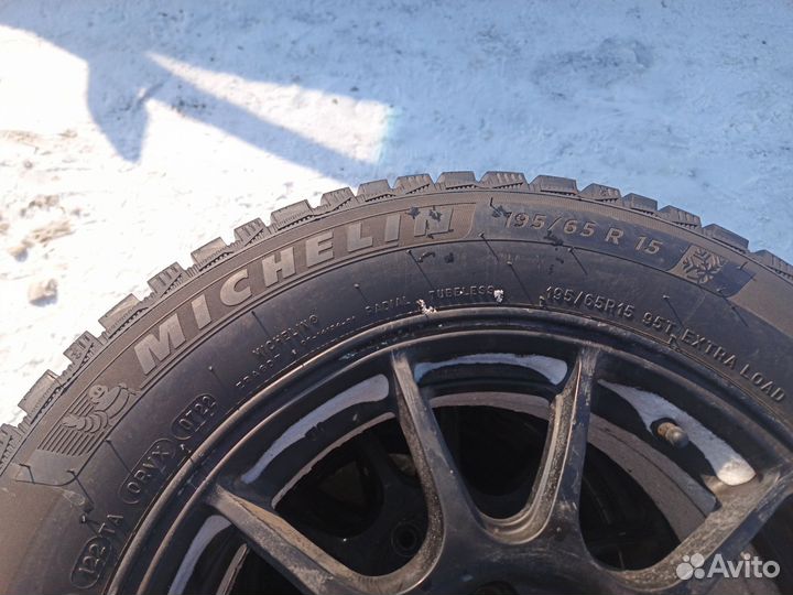 Michelin X-Ice North 4 195/65 R15