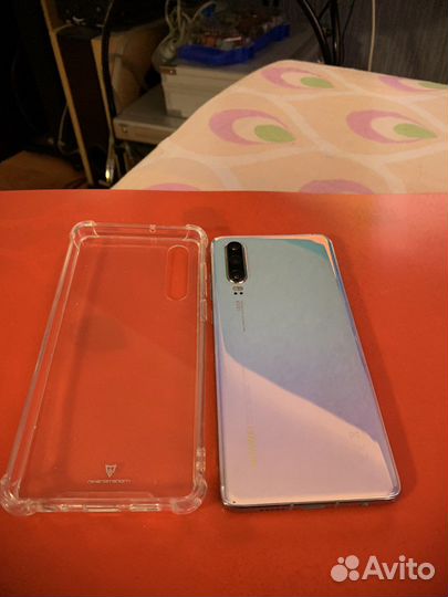 Телефон Huawei p30