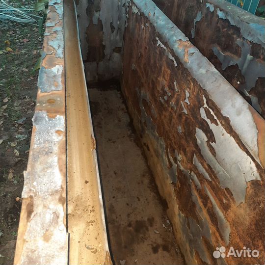 Продаю металлический контейнер