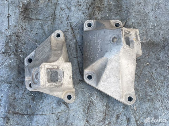 Лапы двигателя BMW N63 F01 F02 задний привод