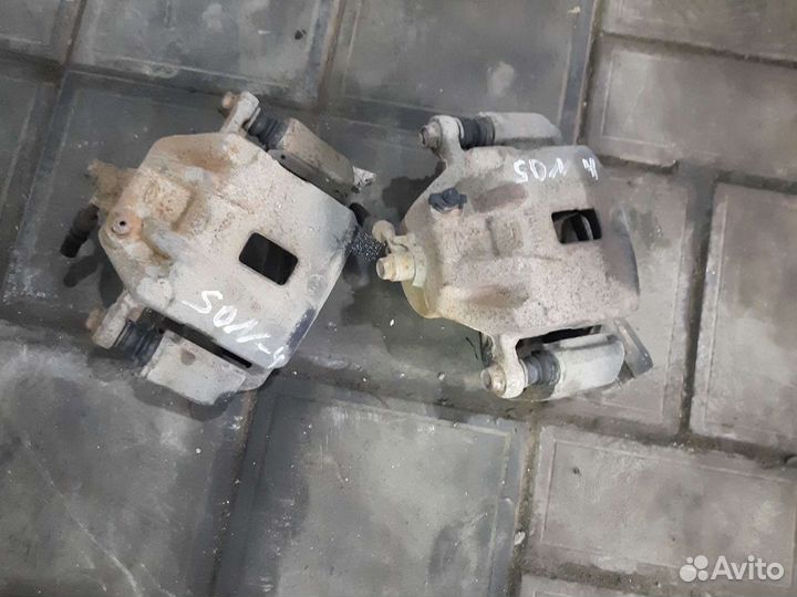 Суппорт передний Hyundai Sonata 4