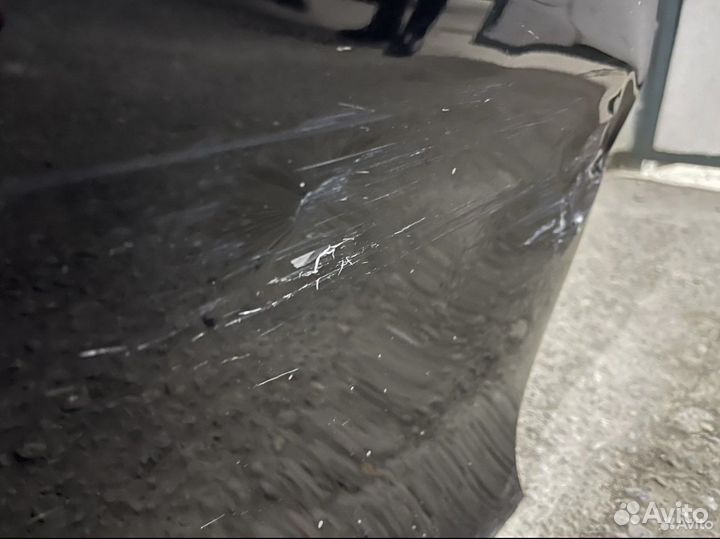 Задняя правая дверь на toyota camry 70