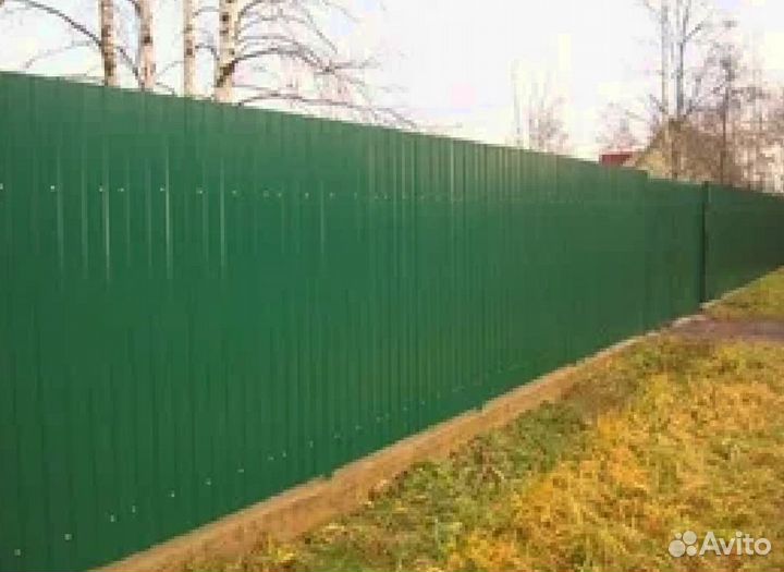 Забор из евроштакетника