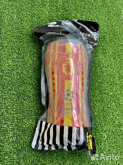 Щитки футбольные детские