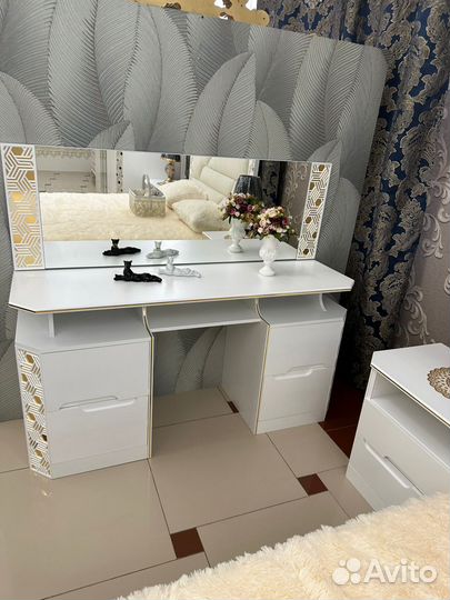 Спальный гарнитур Граффити