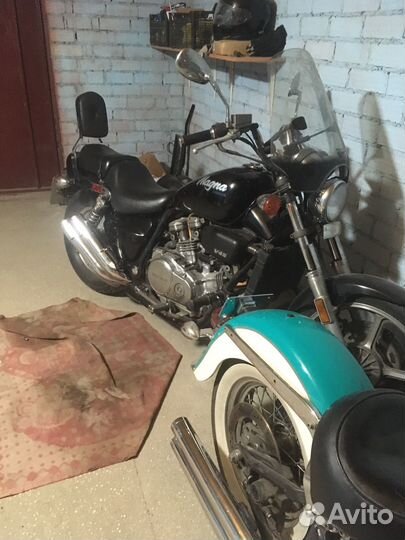 Honda magna 750