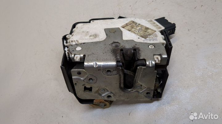 Замок двери Land Rover Discovery 2, 2000