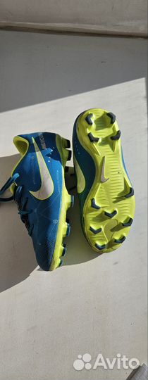 Детские футбольные бутсы 28.5 Nike