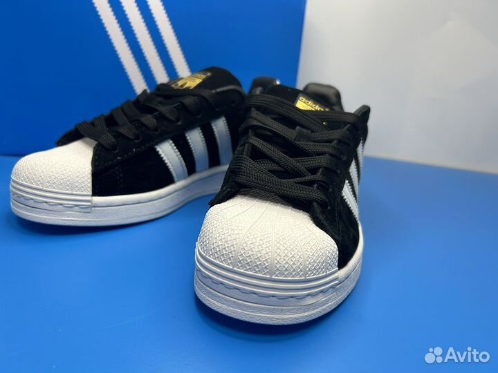 Adidas superstar black white