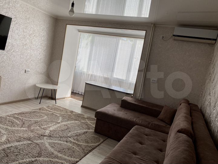 2-к. квартира, 60 м², 1/2 эт.