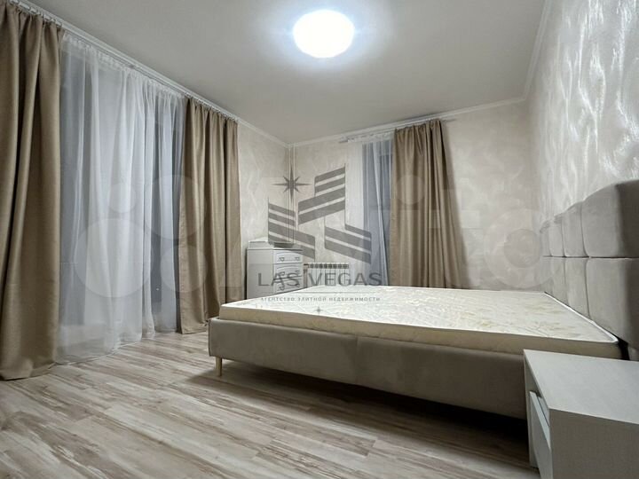 2-к. квартира, 77 м², 12/14 эт.