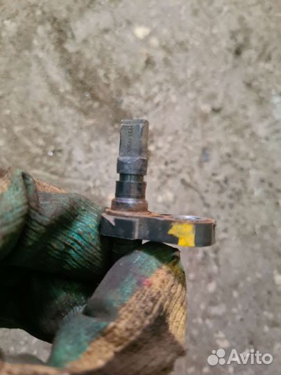 Датчик ABS передний Toyota Corolla E150