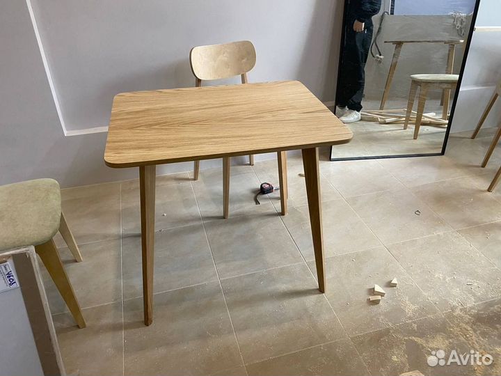 Кухонный стол