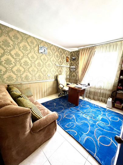 Дом 200 м² на участке 4 сот.