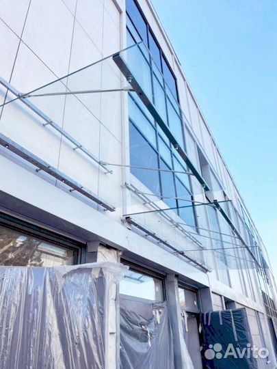 Козырек из стекла