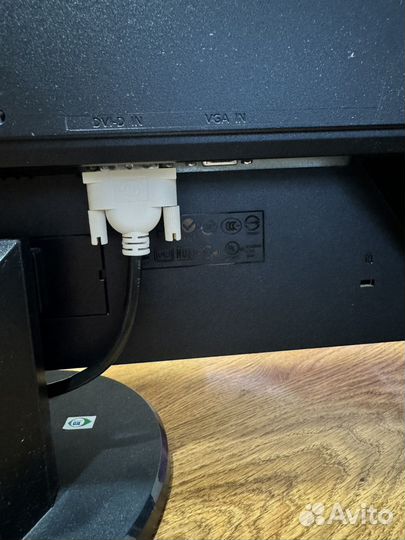 Монитор 24 дюйма