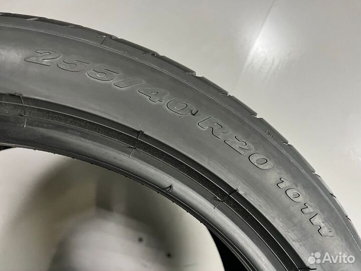 Pirelli P Zero 255/40 R20 и 295/35 R20 105Y