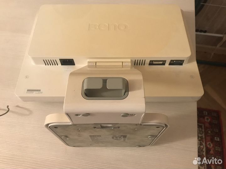 Монитор benq 19 дюймов белый