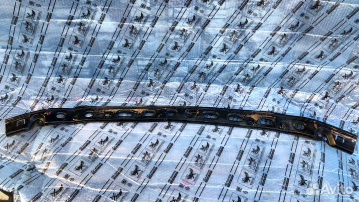 Кронштейн бампера передний Toyota Lc 200 2008-2011