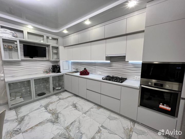 Прямая кухня на заказ. Фабрика