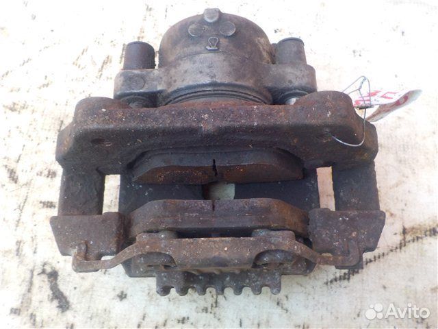 Суппорт передний левый Bmw 3-Series E90 N47D2