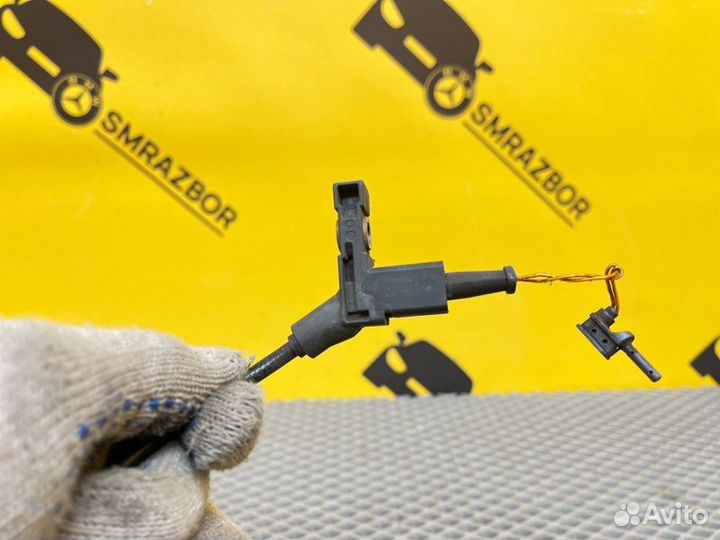 Датчик износа тормозных колодок Mercedes-Benz E